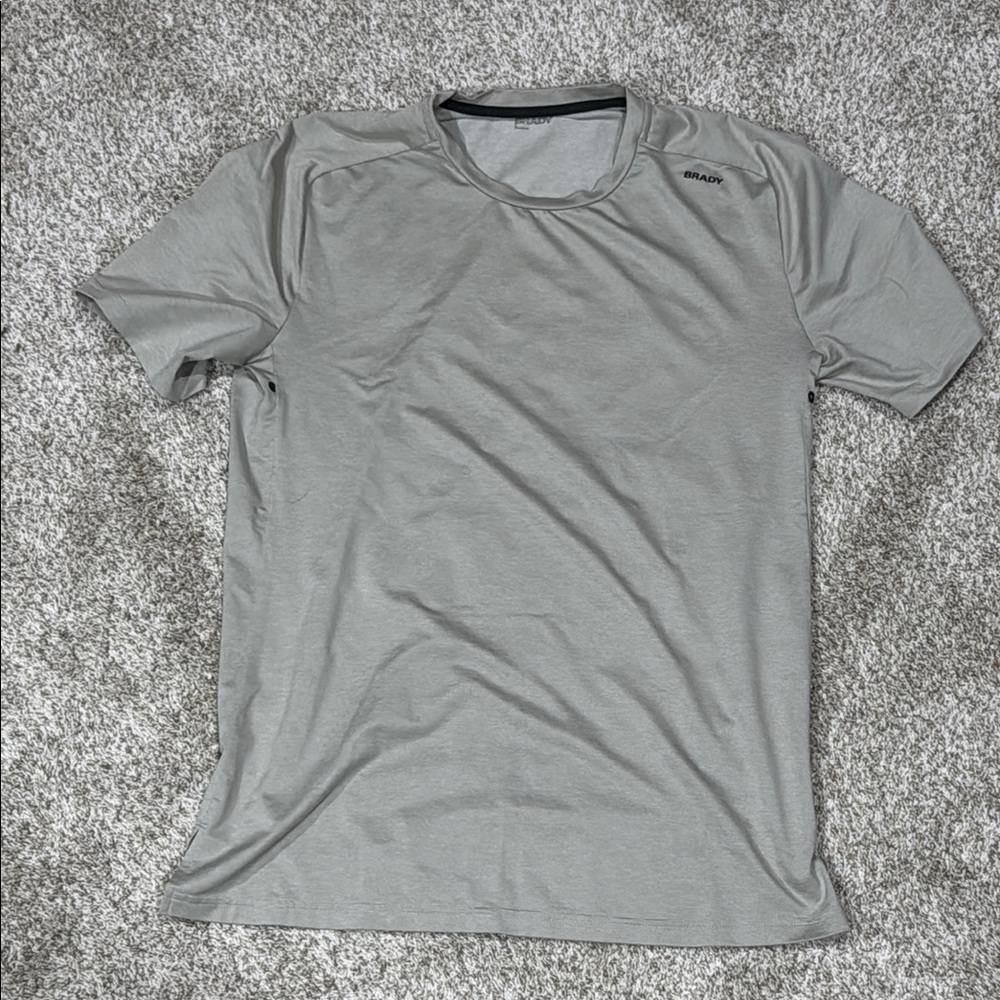 Brady Brand Performance T-Shirt EUC Size Large